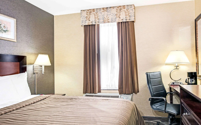 photo 5 of Days Inn by Wyndham Long Island City