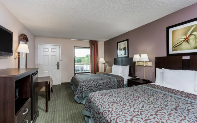 photo 4 of Days Inn by Wyndham Lugoff