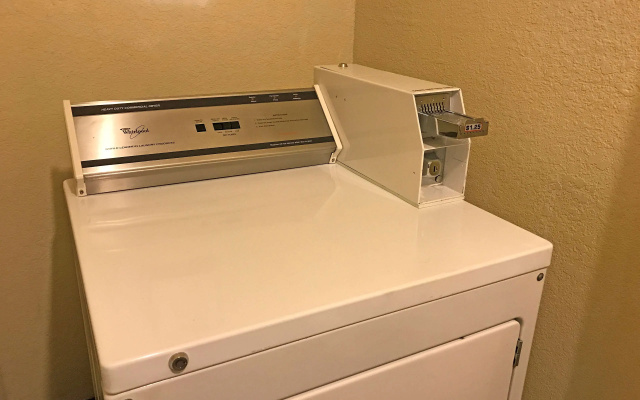 photo 4 of Americas Best Value Inn Lynnwood Seattle