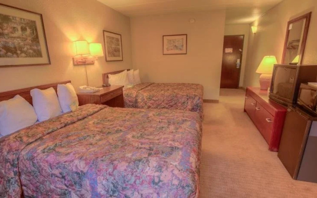 photo 5 of Days Inn Maplewood Hotel and Conference Center