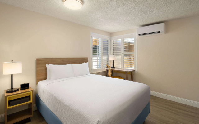 photo 3 of Days Inn by Wyndham Maui Oceanfront