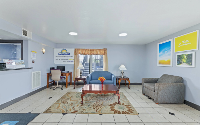 photo 2 of Days Inn By Wyndham Mckinney