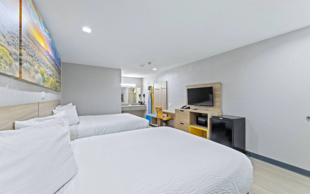 photo 3 of Days Inn By Wyndham Mckinney