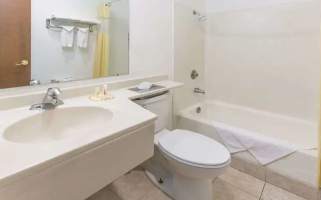 photo 5 of Days Inn By Wyndham Medford