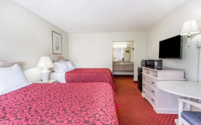 photo 4 of Days Inn by Wyndham Melbourne