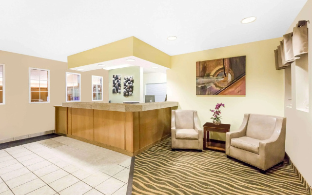 photo 2 of Days Inn by Wyndham Des Moines Merle Hay