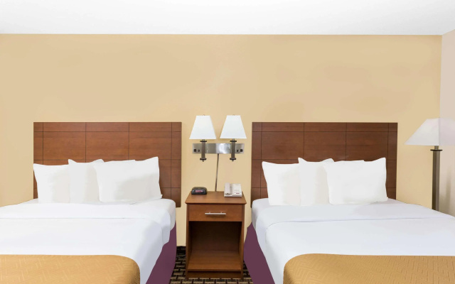 photo 4 of Days Inn by Wyndham Des Moines Merle Hay