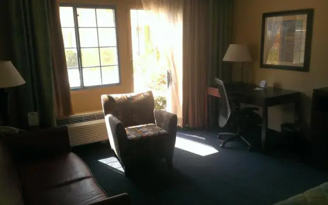 photo 2 of Days Inn Mesa Country Club