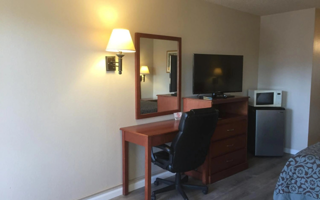 photo 3 of Days Inn by Wyndham Mesa East