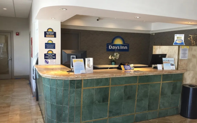 photo 2 of Days Inn Miami Airport North