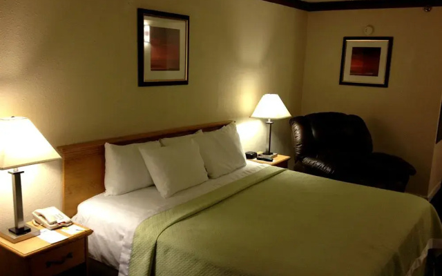 photo 3 of Days Inn Miami International Airport
