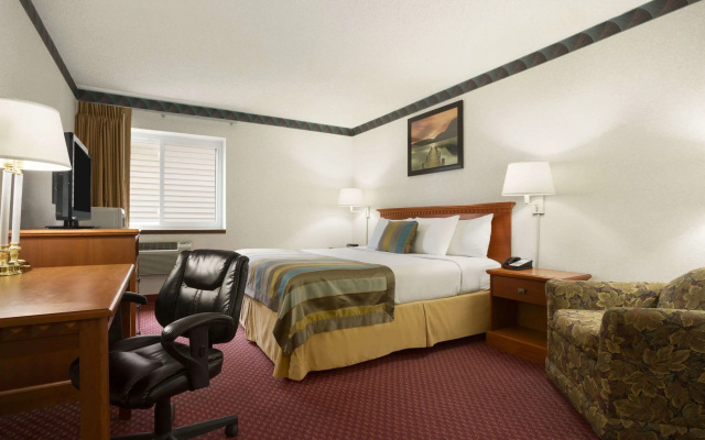 photo 4 of Days Inn by Wyndham Middletown
