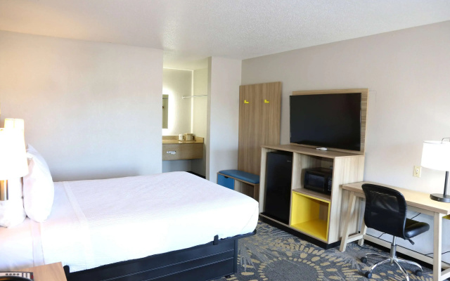 photo 4 of Days Inn by Wyndham Monroe LA