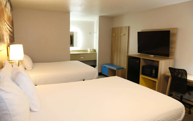 photo 5 of Days Inn by Wyndham Monroe LA
