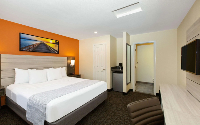 photo 3 of Days Inn by Wyndham Monterey-Fisherman's Wharf Aquarium