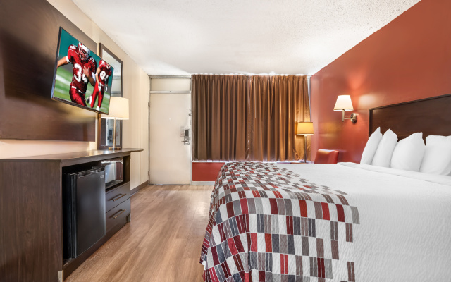 photo 3 of Red Roof Inn Montgomery - Midtown