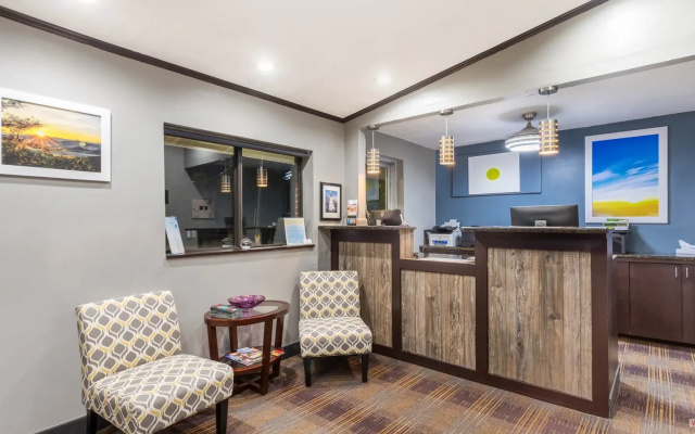 photo 2 of Days Inn by Wyndham Renfro Valley Mount Vernon Hotel