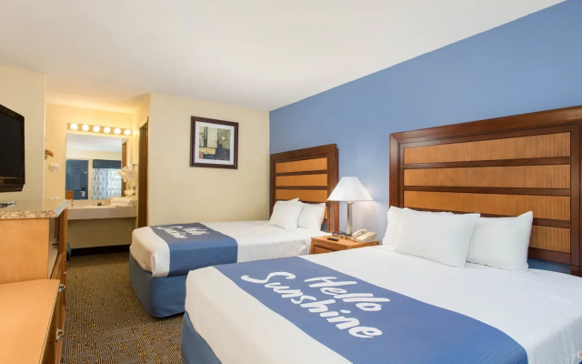 photo 3 of Days Inn by Wyndham Renfro Valley Mount Vernon Hotel