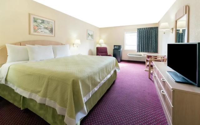 photo 5 of Days Inn by Wyndham Mount Vernon