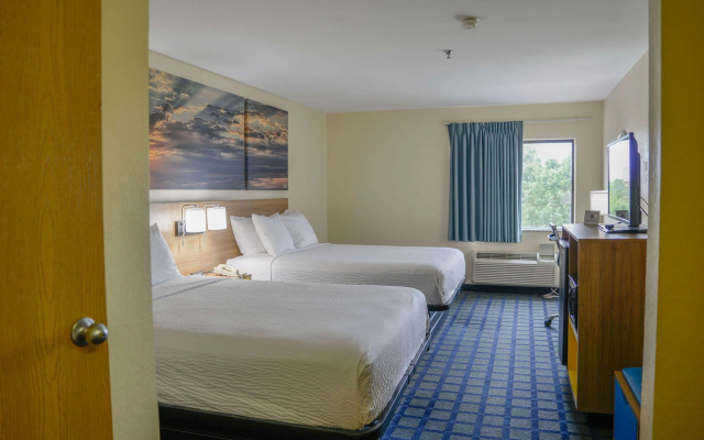 photo 5 of Days Inn by Wyndham Mount Vernon