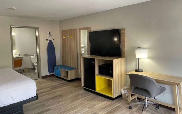 photo 5 of Days Inn by Wyndham New Braunfels