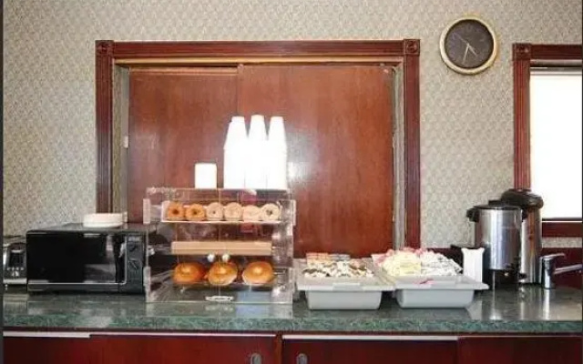 photo 3 of Days Inn Newark Liberty International Airport