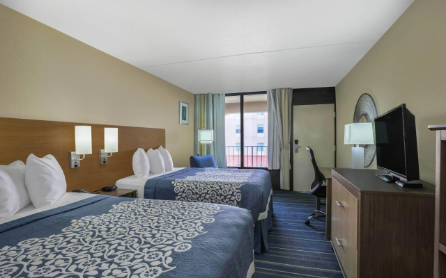 photo 4 of Days Inn by Wyndham Newark Wilmington