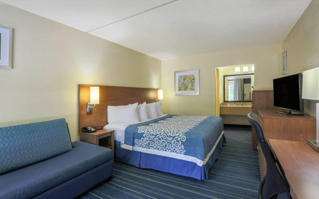 photo 5 of Days Inn by Wyndham Newark Wilmington