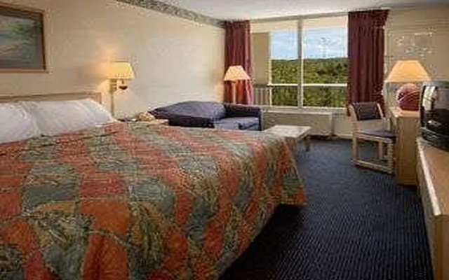 photo 3 of Knights Inn - Newport, TN