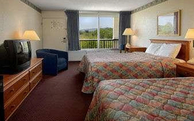 photo 4 of Knights Inn - Newport, TN