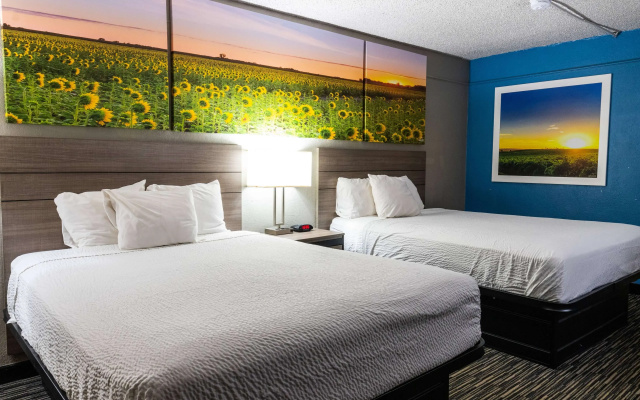 photo 4 of Days Inn by Wyndham Central San Antonio NW Medical Center