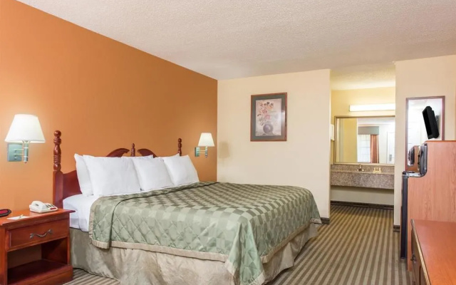 photo 5 of Days Inn Orange