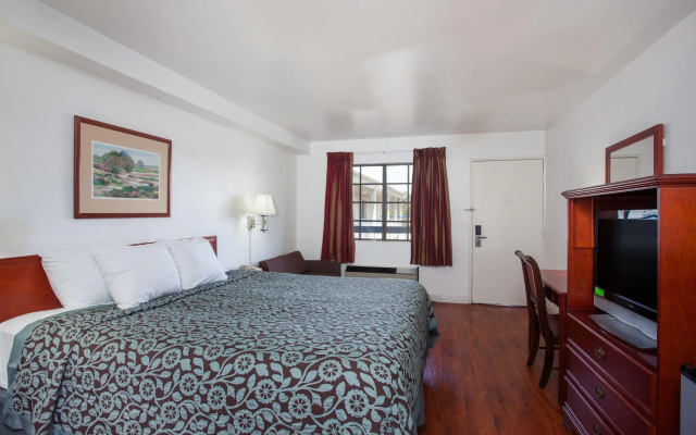 photo 5 of Days Inn by Wyndham Orange Anaheim
