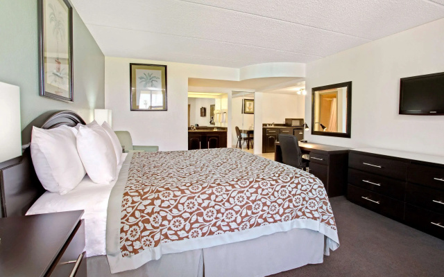 photo 2 of Days Inn by Wyndham Orlando Airport Florida Mall