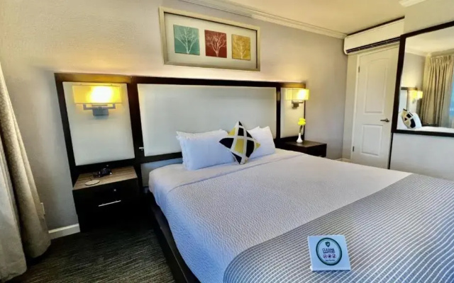 photo 3 of The Palo Alto Inn