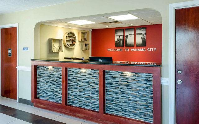 photo 2 of Rodeway Inn Panama City
