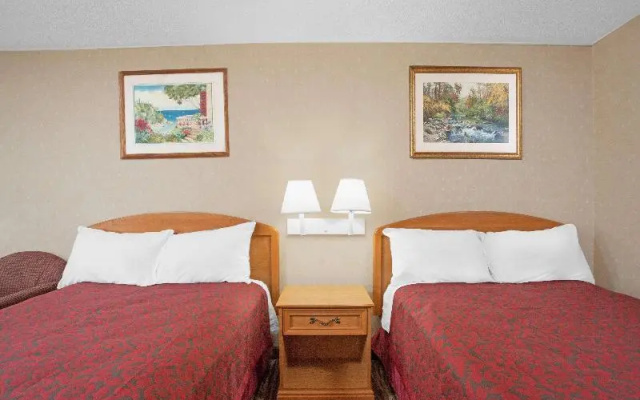 photo 3 of Days Inn Perryville