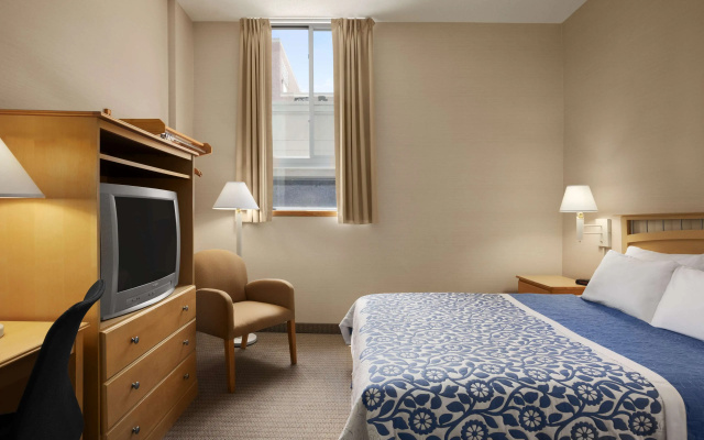 photo 3 of Days Inn by Wyndham Philadelphia Convention Center