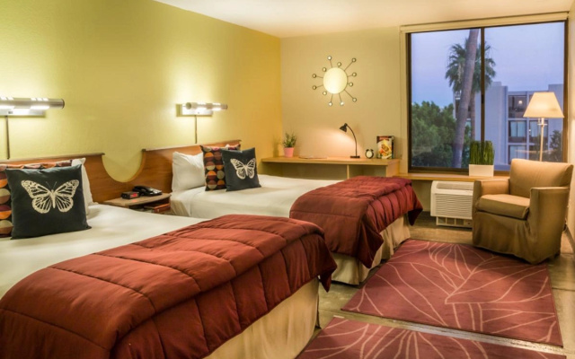 photo 4 of Days Inn Phoenix And Conference Center