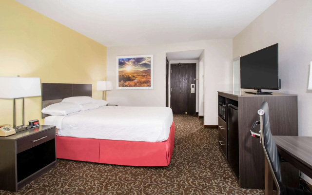 photo 5 of Days Inn by Wyndham Phoenix North