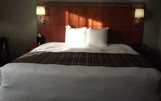 photo 5 of Country Inn & Suites by Radisson, Delta Park North Portland
