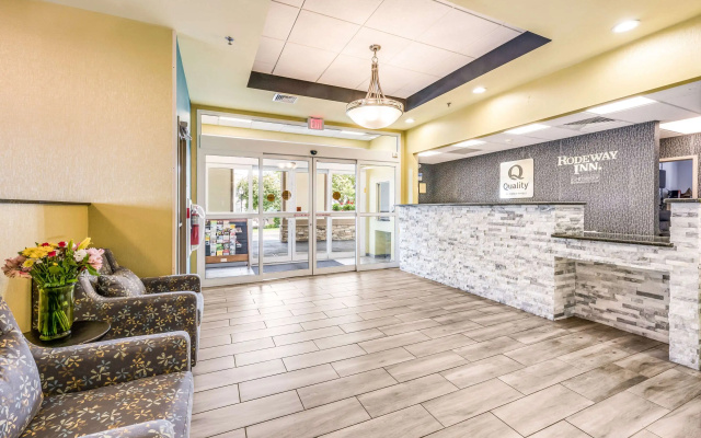 photo 2 of Quality Inn Poughkeepsie