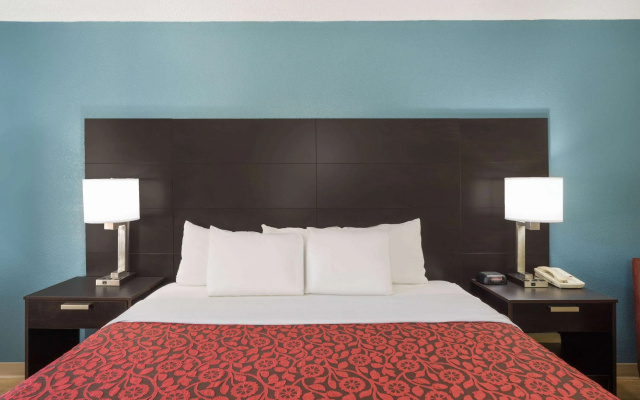 photo 4 of Days Inn by Wyndham Raleigh Midtown