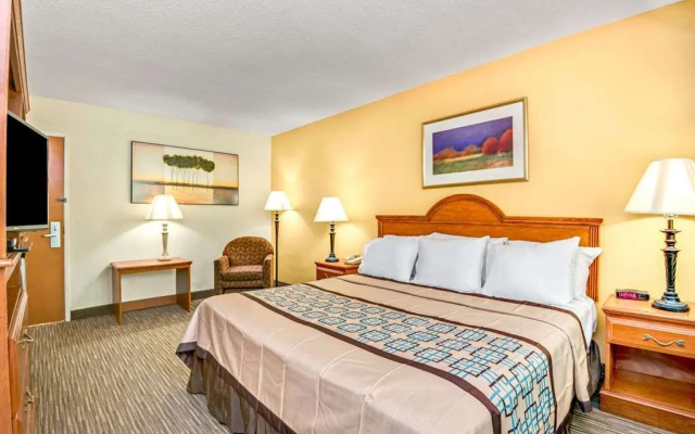 photo 4 of Days Inn - Raleigh Downtown