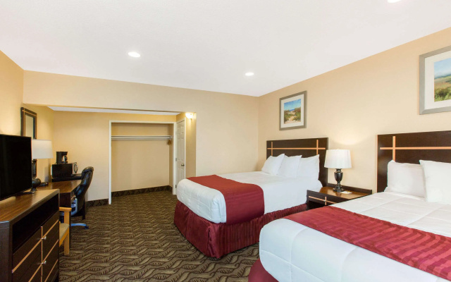 photo 3 of Days Inn by Wyndham Redwood City