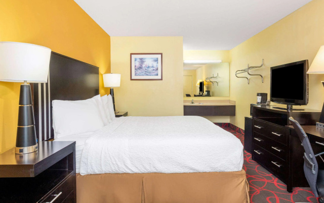 photo 5 of Travelodge by Wyndham Richmond IN