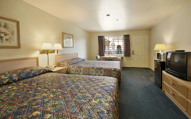 photo 3 of Days Inn by Wyndham Riverside Tyler Mall