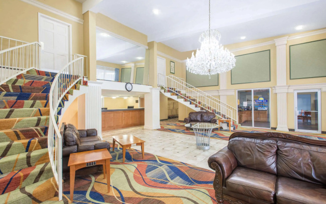 photo 2 of Days Inn by Wyndham Roanoke/Hollins Near I-81