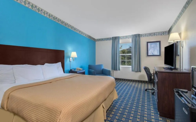 photo 4 of Days Inn Roanoke Near I-81