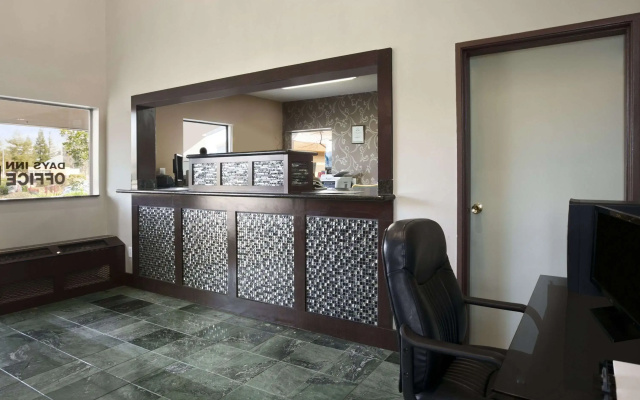 photo 2 of Days Inn by Wyndham Rocklin/Sacramento
